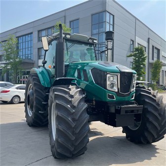 Lovolp M2404-7n Landbrukstraktor